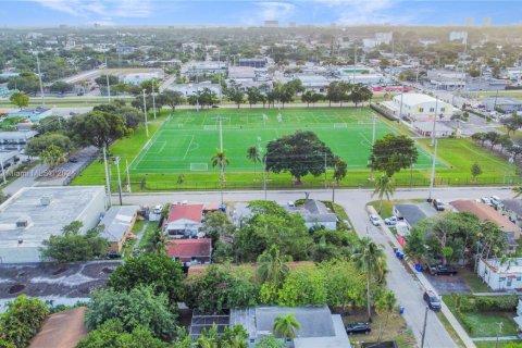 Propiedad comercial en venta en Homestead, Florida № 1862331 - foto 8