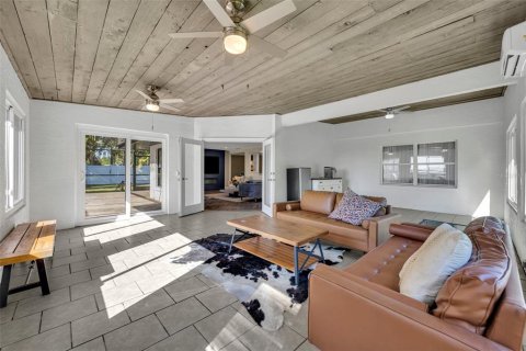 Casa en venta en Kissimmee, Florida, 3 dormitorios, 233 m2 № 1652327 - foto 18