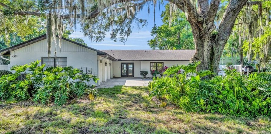 Casa en Kissimmee, Florida 3 dormitorios, 233 m2 № 1652327