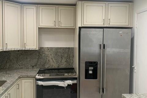 Condominio en alquiler en Hallandale Beach, Florida, 1 dormitorio, 67.82 m2 № 1920653 - foto 1