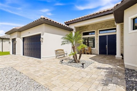 Casa en venta en Cape Coral, Florida, 3 dormitorios, 195 m2 № 2386756 - foto 12
