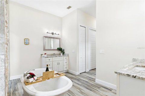 Casa en venta en Cape Coral, Florida, 3 dormitorios, 195 m2 № 2386756 - foto 28
