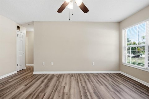 Casa en venta en Leesburg, Florida, 3 dormitorios, 85.93 m2 № 2388232 - foto 9