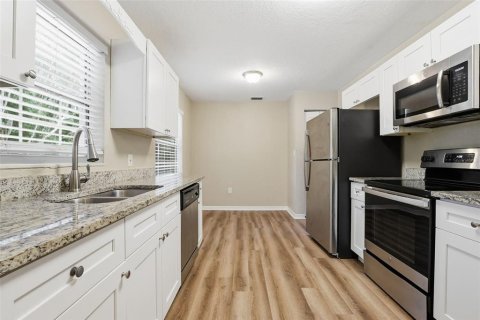 Casa en venta en Leesburg, Florida, 3 dormitorios, 85.93 m2 № 2388232 - foto 12