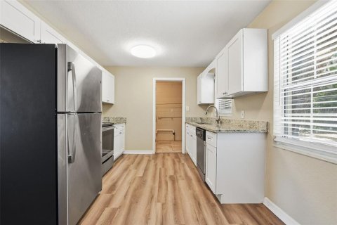 Casa en venta en Leesburg, Florida, 3 dormitorios, 85.93 m2 № 2388232 - foto 11
