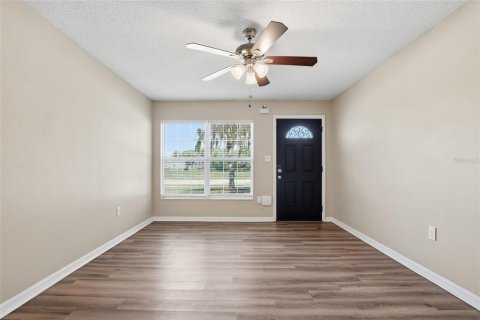 Casa en venta en Leesburg, Florida, 3 dormitorios, 85.93 m2 № 2388232 - foto 8