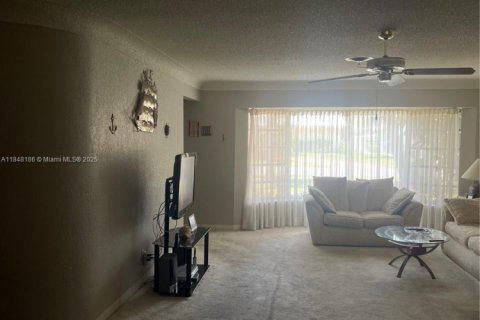 House in Pompano Beach, Florida 2 bedrooms, 160.54 sq.m. № 1848878 - photo 29