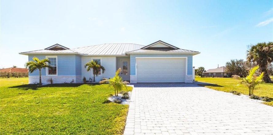 House in Cape Coral, Florida 4 bedrooms, 168.06 sq.m. № 1547837