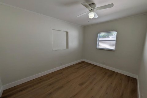 Casa en alquiler en Oakland Park, Florida, 3 dormitorios, 110.55 m2 № 2088204 - foto 10