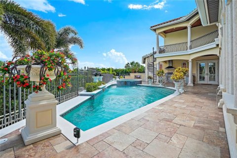 House in Belleair Beach, Florida 5 bedrooms, 413.42 sq.m. № 1411202 - photo 4