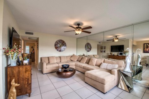 Copropriété à louer à Boca Raton, Floride: 2 chambres, 78.04 m2 № 2246533 - photo 14