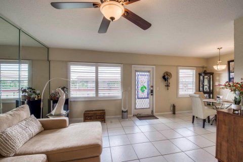 Copropriété à louer à Boca Raton, Floride: 2 chambres, 78.04 m2 № 2246533 - photo 9