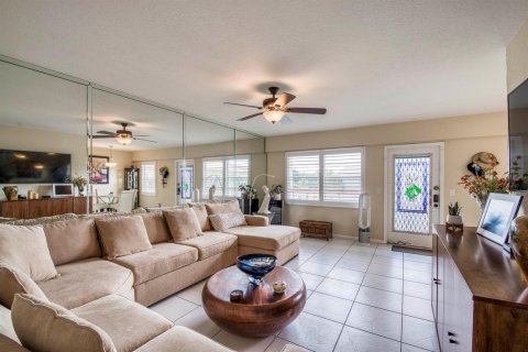 Copropriété à louer à Boca Raton, Floride: 2 chambres, 78.04 m2 № 2246533 - photo 8