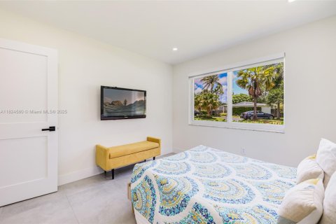 House in Palmetto Bay, Florida 3 bedrooms, 156.35 sq.m. № 2013181 - photo 26