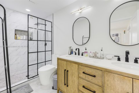 House in Palmetto Bay, Florida 3 bedrooms, 156.35 sq.m. № 2013181 - photo 23