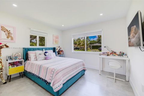 House in Palmetto Bay, Florida 3 bedrooms, 156.35 sq.m. № 2013181 - photo 27