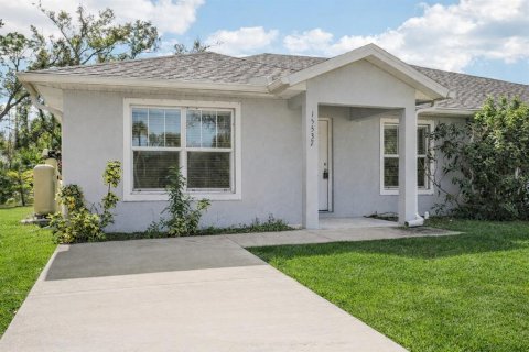 Commercial property in Port Charlotte, Florida 4 bedrooms, 194.72 sq.m. № 2095400 - photo 2