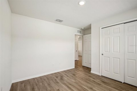 Commercial property in Port Charlotte, Florida 4 bedrooms, 194.72 sq.m. № 2095400 - photo 9