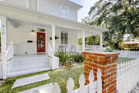Villa ou maison à Tampa, Floride 5 chambres, 205.13 m2 № 2355885