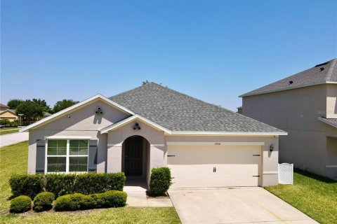 House in Clermont, Florida 3 bedrooms, 159.42 sq.m. № 1634608 - photo 1