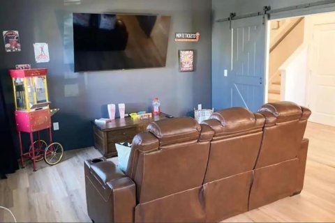 Villa ou maison à louer à Kissimmee, Floride: 5 chambres, 284.93 m2 № 2383932 - photo 10