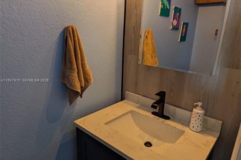 Adosado en venta en Miami, Florida, 3 dormitorios, 162.21 m2 № 1998810 - foto 17