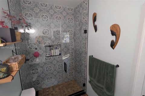 Adosado en venta en Miami, Florida, 3 dormitorios, 162.21 m2 № 1998810 - foto 13