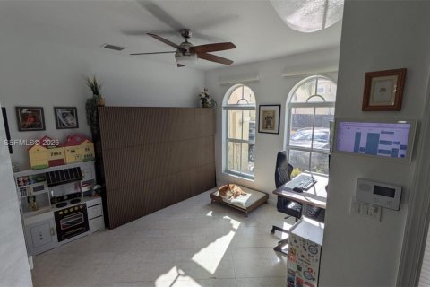 Adosado en venta en Miami, Florida, 3 dormitorios, 162.21 m2 № 1998810 - foto 5