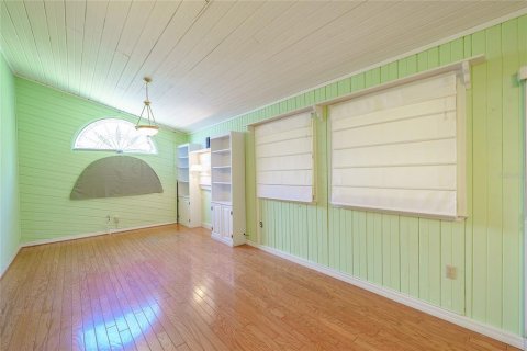 House in Dade City, Florida 3 bedrooms, 206.8 sq.m. № 1886090 - photo 30