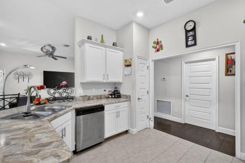 Casa en venta en Port St. Lucie, Florida, 5 dormitorios, 211.91 m2 № 2292092 - foto 16