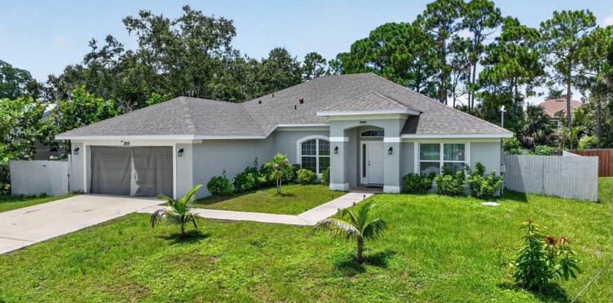 Casa en Port St. Lucie, Florida 5 dormitorios, 211.91 m2 № 2292092