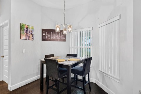 Casa en venta en Port St. Lucie, Florida, 5 dormitorios, 211.91 m2 № 2292092 - foto 19