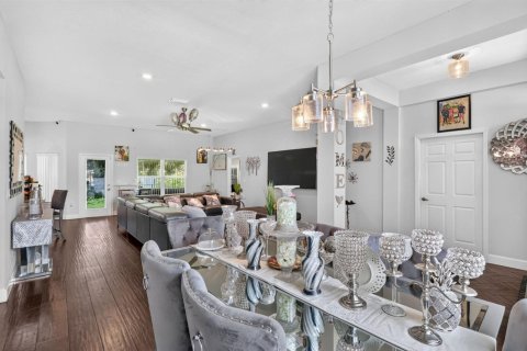 Casa en venta en Port St. Lucie, Florida, 5 dormitorios, 211.91 m2 № 2292092 - foto 6