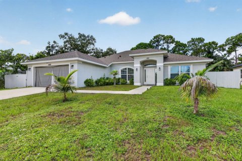Casa en venta en Port St. Lucie, Florida, 5 dormitorios, 211.91 m2 № 2292092 - foto 2