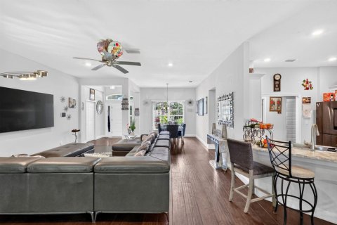 Casa en venta en Port St. Lucie, Florida, 5 dormitorios, 211.91 m2 № 2292092 - foto 8