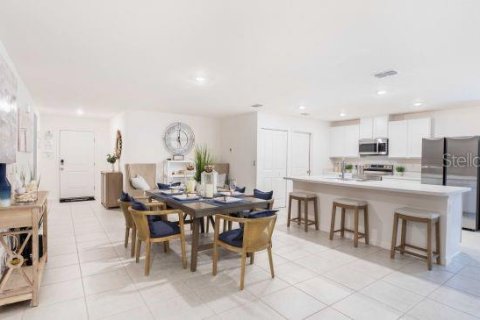 Villa ou maison à vendre à Poinciana, Floride: 4 chambres, 173.45 m2 № 1612974 - photo 3