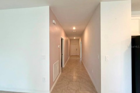 Casa en venta en Cape Coral, Florida, 4 dormitorios, 179.95 m2 № 2239250 - foto 11