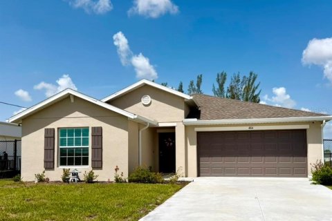 Villa ou maison à Cape Coral, Floride 4 chambres, 179.95 m2 № 2239250