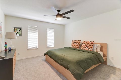 House in Tampa, Florida 4 bedrooms, 160.16 sq.m. № 1834824 - photo 13