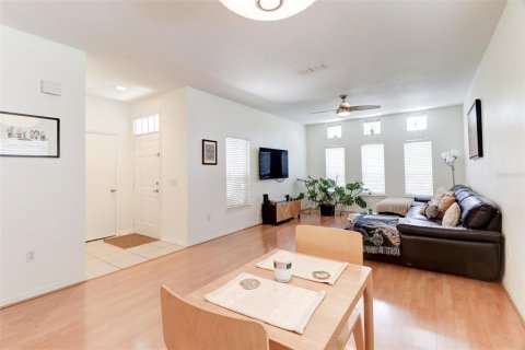 Villa ou maison à louer à Tampa, Floride: 4 chambres, 160.16 m2 № 1834824 - photo 7