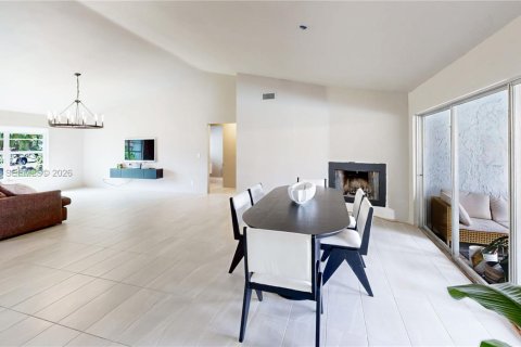 Casa en venta en Coral Springs, Florida, 3 dormitorios, 204.94 m2 № 2068811 - foto 20