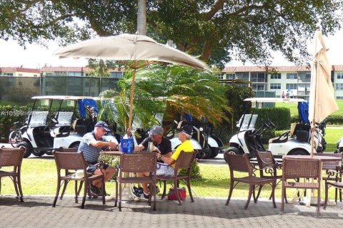 Copropriété à vendre à Pembroke Pines, Floride: 2 chambres, 108.7 m2 № 1936536 - photo 28