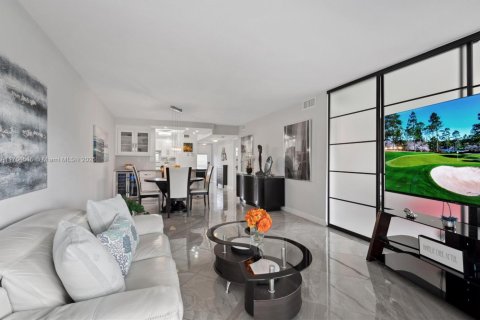 Copropriété à vendre à Pembroke Pines, Floride: 2 chambres, 108.7 m2 № 1936536 - photo 5