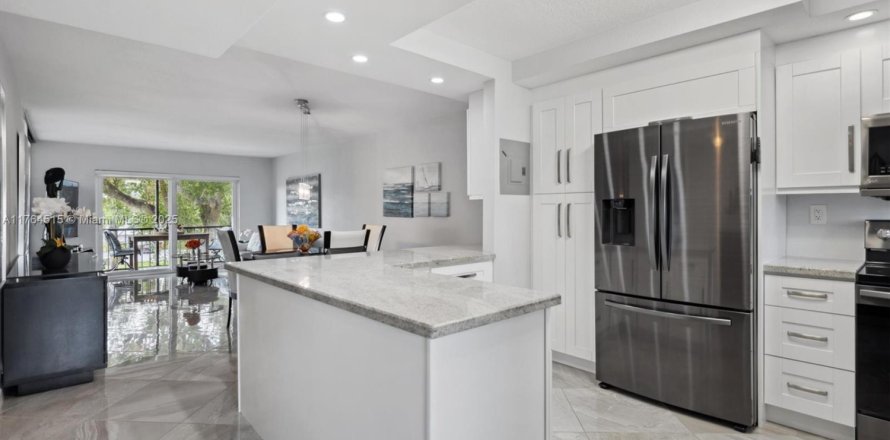 Condo à Pembroke Pines, Floride, 2 chambres  № 1936536