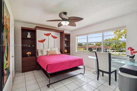Copropriété à vendre à Pembroke Pines, Floride: 2 chambres, 108.7 m2 № 1936536 - photo 11