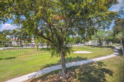 Copropriété à vendre à Pembroke Pines, Floride: 2 chambres, 108.7 m2 № 1936536 - photo 16