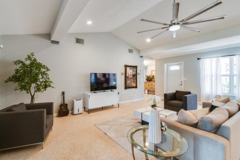Villa ou maison à vendre à Stuart, Floride: 3 chambres, 159.05 m2 № 2431316 - photo 6