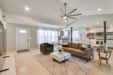 Villa ou maison à vendre à Stuart, Floride: 3 chambres, 159.05 m2 № 2431316 - photo 8