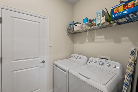 House in Winter Haven, Florida 2 bedrooms, 128.67 sq.m. № 1879158 - photo 26