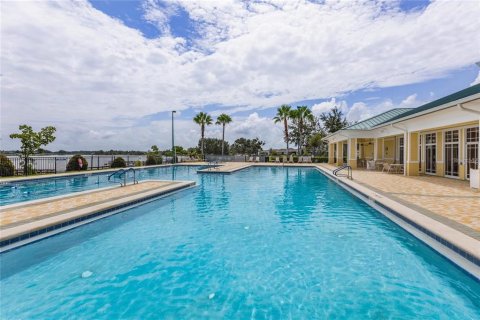 House in Winter Haven, Florida 2 bedrooms, 128.67 sq.m. № 1879158 - photo 30